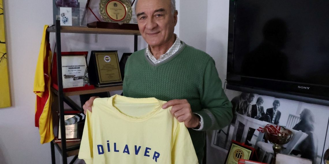 Hababam Sınıfı’nın Dilaver’i sarsıntıda ağır hasar alan konutundan kurtarabildiği anılarıyla hayata yine başladı