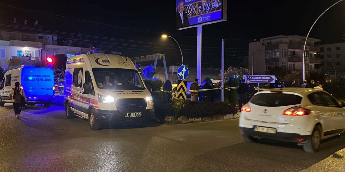 Hatay’da bir kişi refüjde meyyit bulundu