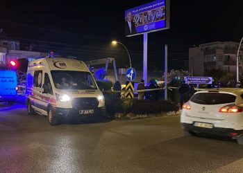 Hatay’da bir kişi refüjde meyyit bulundu