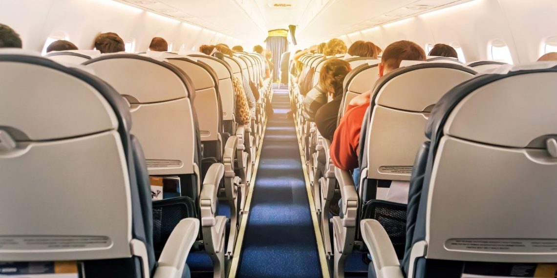 Hindistan’a ilişkin uçak, yolcunun rahatsızlanması üzerine Karaçi’ye acil iniş yaptı