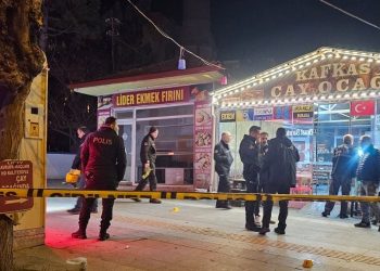 Husumetlilerini vurdu, toplumsal medyada canlı yayın açtı