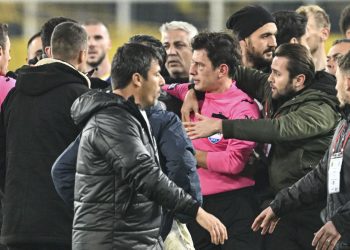 İmajları izleyen Halil Umut Meler saldıran herkesten şikayetçi oldu