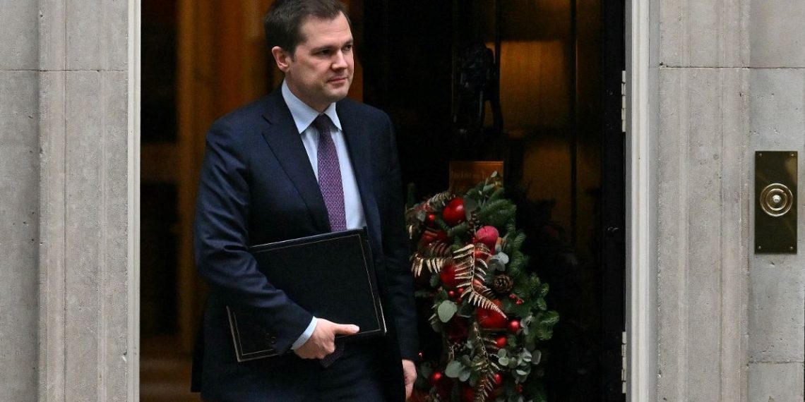 İngiltere’de yeni Ruanda Planı uyuşmazlığı: Birinci istifa geldi