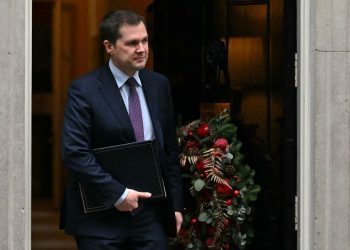 İngiltere’de yeni Ruanda Planı uyuşmazlığı: Birinci istifa geldi