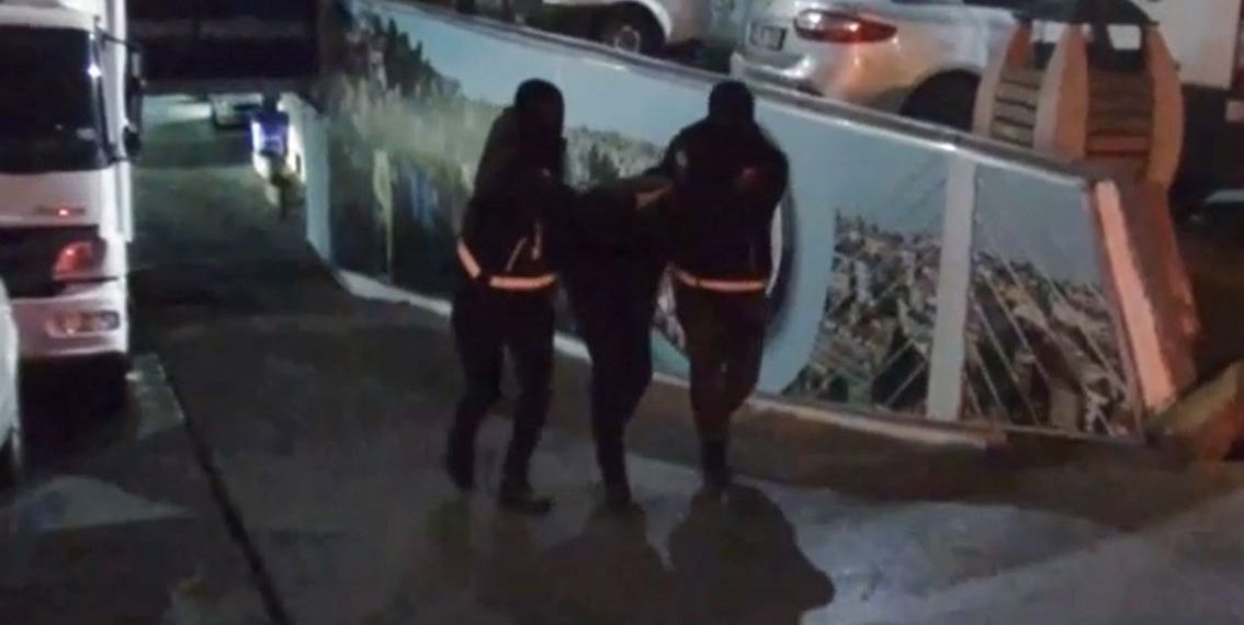 İnterpol’ün aradığı uyuşturucu finansörü Esenler’de yakalandı