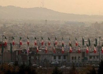 İran’da eğitime hava kirliliği ortası