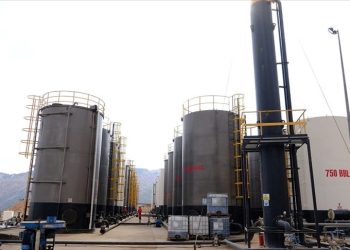 İran’da petrol tankına giren 5 emekçi zehirli gazdan hayatını kaybetti