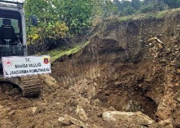 İş makinesiyle define arayan 6 kuşkulu suçüstü yakalandı