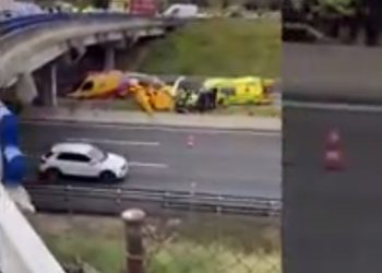 İspanya’da yola helikopter düştü