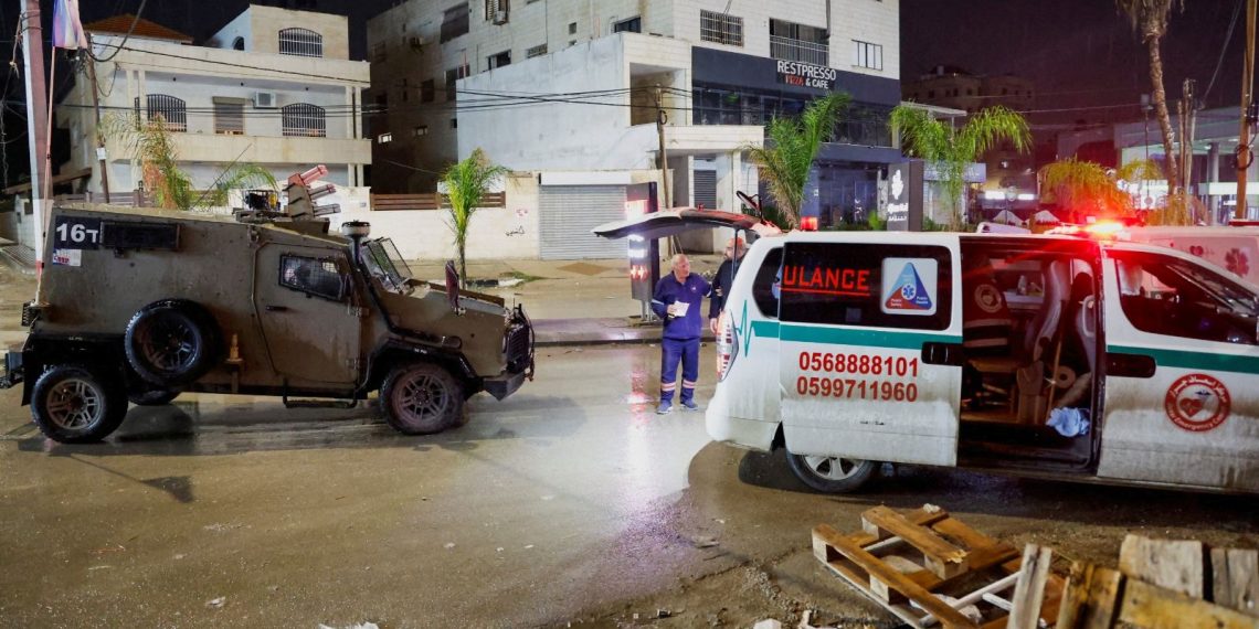 İsrail güçleri işgal altındaki Batı Şeria’da 30 Filistinliyi gözaltına aldı