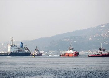 İstanbul Boğazı gemi trafiğine açıldı