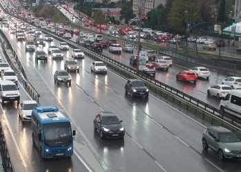 İstanbul’da trafik yoğunluğu yüzde 90’a dayandı
