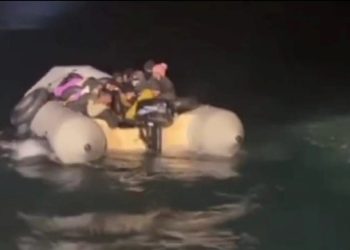 İzmir’de 280 göçmen yakalandı, 7 organizatör tutuklandı