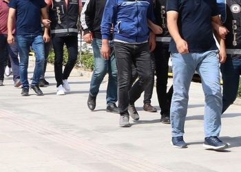 İzmir’de 9 sistemsiz göçmen yakalandı