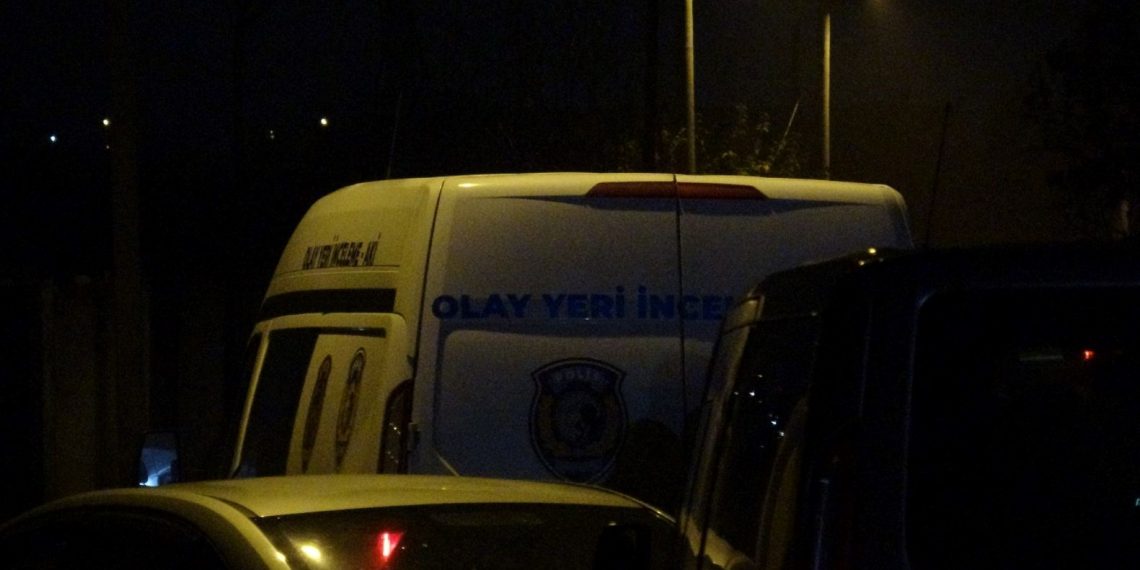 İzmir’de vahim olay: Annesini öldürdü, babasına gidip itiraf etti