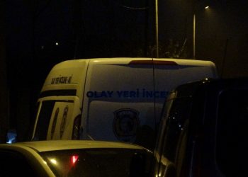 İzmir’de vahim olay: Annesini öldürdü, babasına gidip itiraf etti