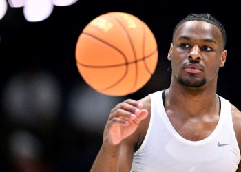 Kalp krizi geçiren LeBron James’in oğlu Bronny, basketbola dönecek