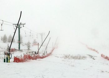 Kartalkaya’da kar kalınlığı 50 santimetreye ulaştı