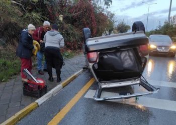 Kediye çarpmamak için hareket yaptı: Arabasıyla takla attı