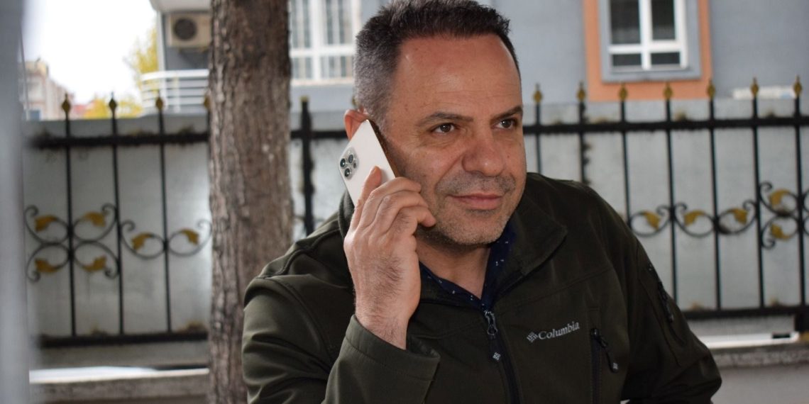 Kendisini arayan telefon dolandırıcısını ”inanmış” üzere yaparak kandırdı