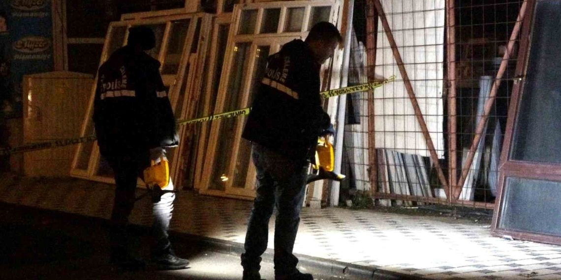 Kocaeli’de sokakta bıçaklanmış halde bulunan kişi hastanede öldü