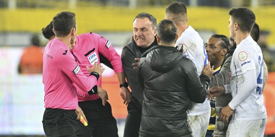 Kulüpler Birliği Vakfı’ndan yumruklu taarruza kınama