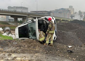 Kuzey Marmara’da araba şantiye alanına uçtu