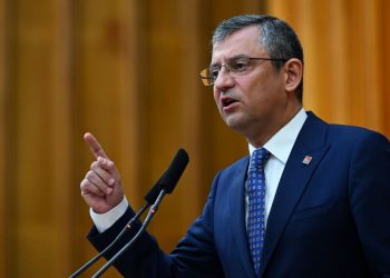 KYK yurtları için şikayet çizgisi | CHP başkanı Özel açıkladı