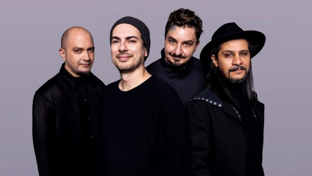 Mor ve Ötesi’nden yılın son konseri