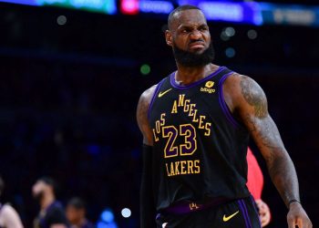 NBA’de Bucks ve Lakers konferans yarı finalinde