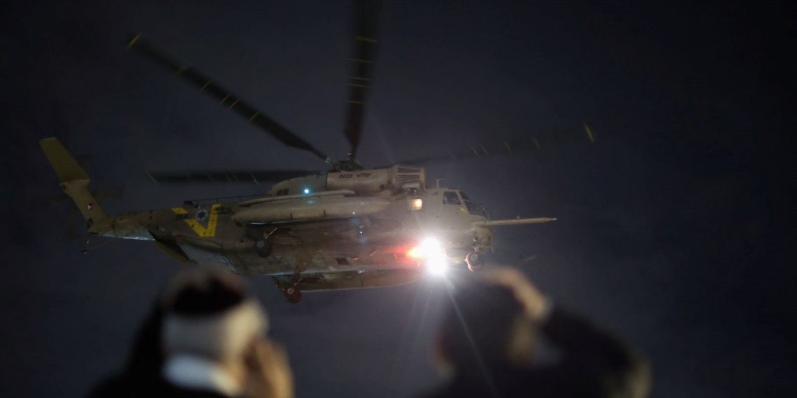 Ortalarında bebekli anneler de var: İsrail, Gazze’de 142 bayan esiri mahpusa attı tezi