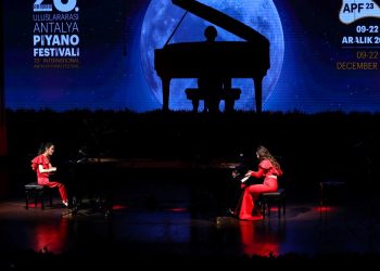 Piyanonun kraliçeleri Antalya’da sahne aldı