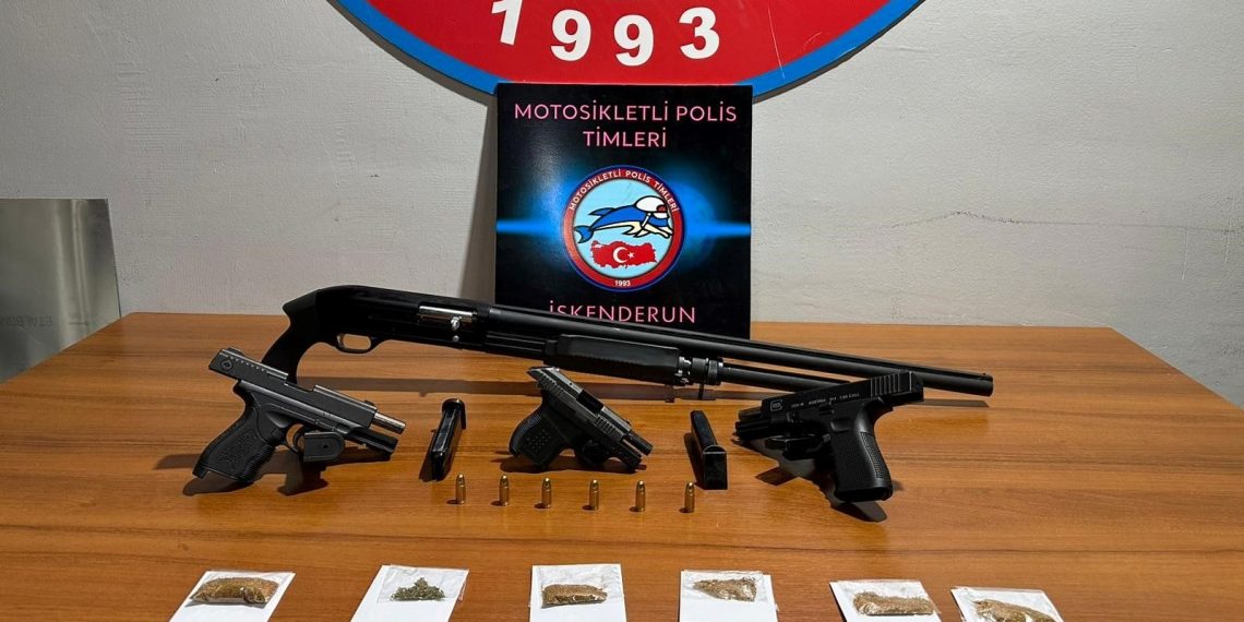 Polis uygulamasında aranan 10 kuşkulu yakalandı ve 7 ruhsatsız tabanca ele geçirildi
