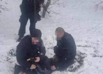 Polonya’da polise silahlı atak: 2 yaralı