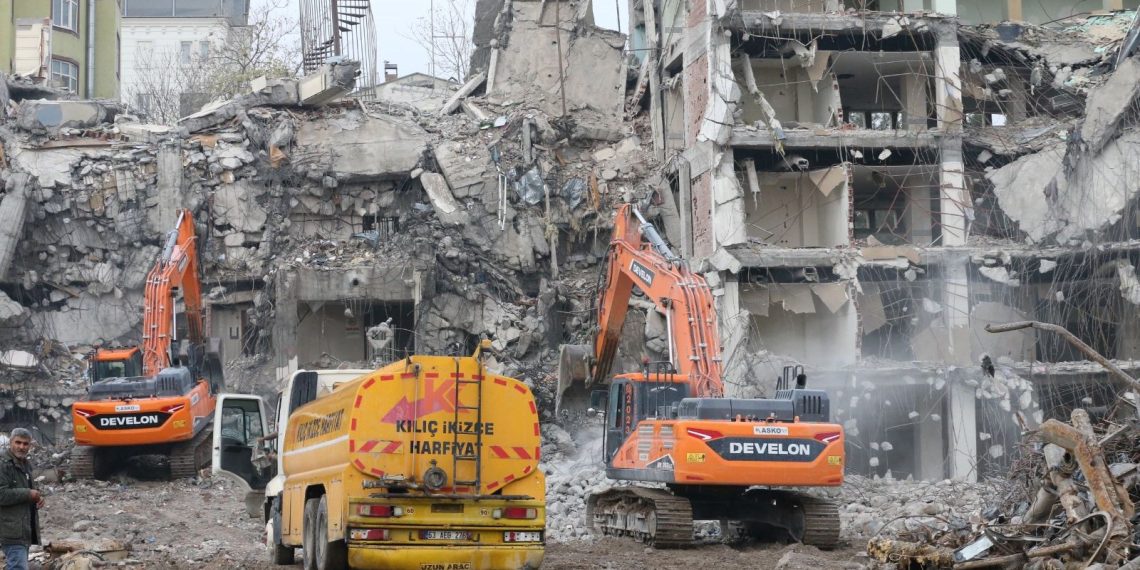 Şanlıurfa’da ağır hasarlı binaların yüzde 86’sı yıkıldı