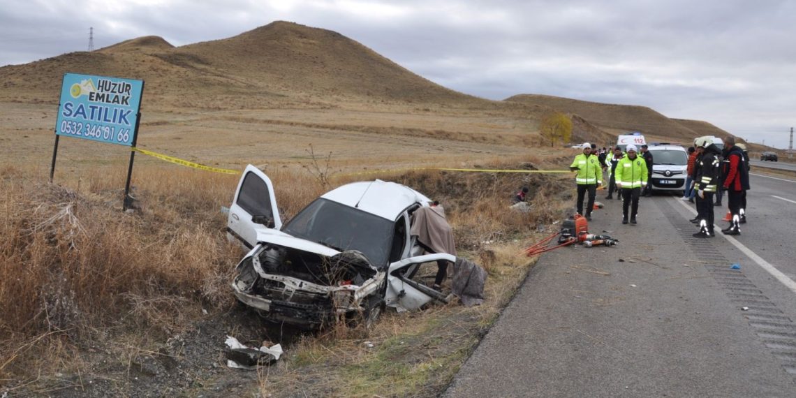 Şarampole devrilen araçta 3 meyyit