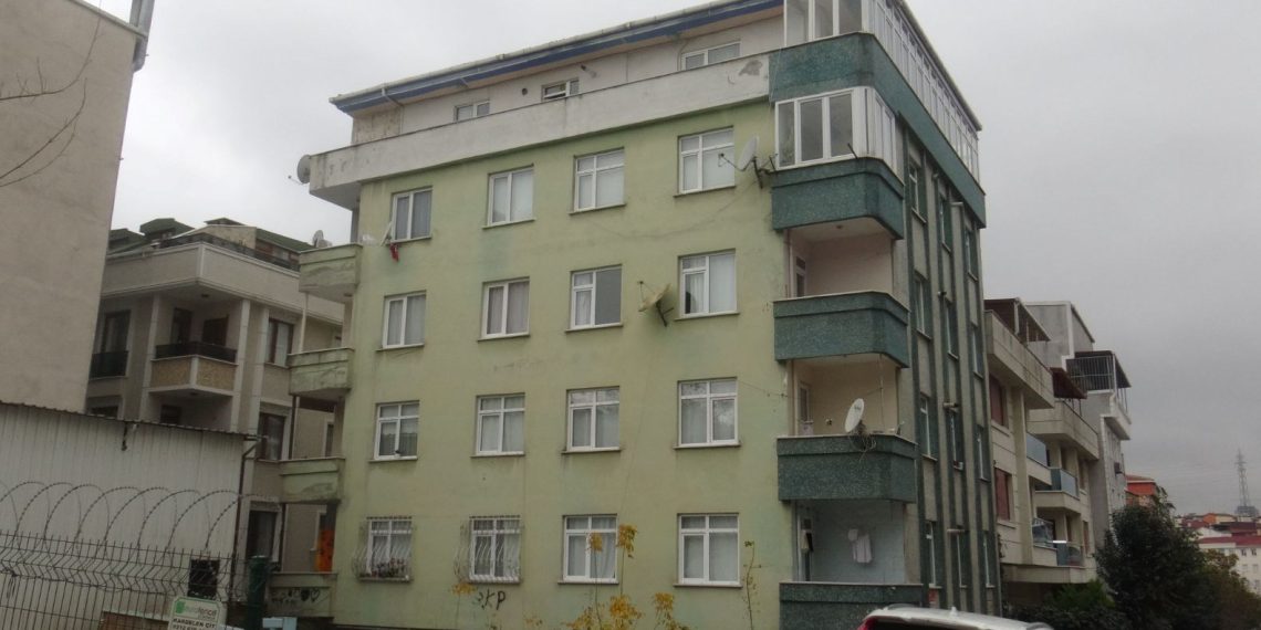 Sarsıntı sonrası avcılarda bir binaya tahliye