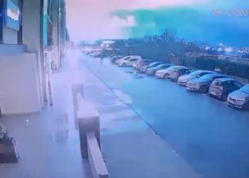 Sarsıntıdan 40 dakika sonra ışık patlaması