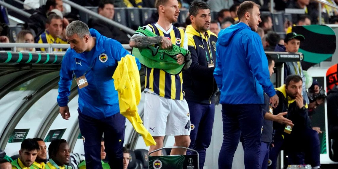 Serdar Aziz 71 gün sonra formasına kavuştu