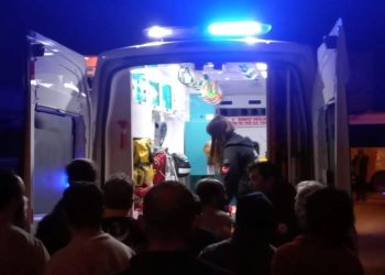 Sokak ortasında bacağından vuruldu