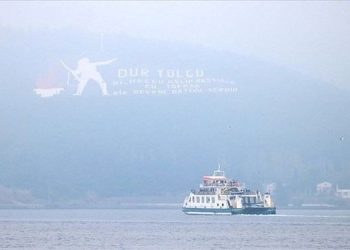 SON DAKİKA HABERİ: Çanakkale Boğazı sis nedeniyle gemi geçişlerine kapatıldı