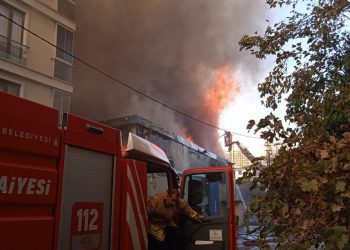 SON DAKİKA HABERİ: Maltepe’de iş yeri yangını