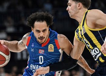 SON DAKİKA: Potada derbi Anadolu Efes’in