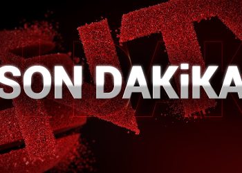 Sultanahmet’te tarihi bina çöktü: Takımlar bölgede