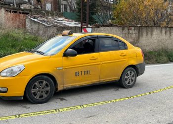 Takside vahşet: Eski eşi bayanı boğazını keserek öldürdü