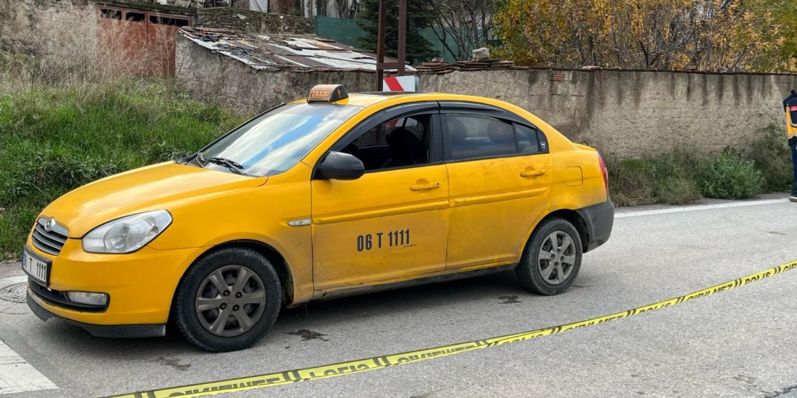 Takside vahşet: Eski eşi tarafından boğazı kesilerek öldürüldü