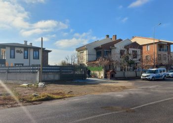 Temizlenen tabanca ateş aldı: 1 yaralı