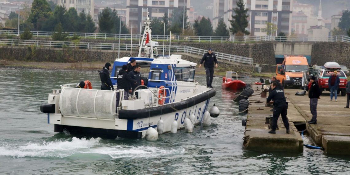 Trabzon’da dalgalara kapılan gençlerden acı haber