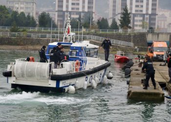 Trabzon’da dalgalara kapılan gençlerden acı haber