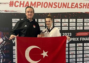 Ulusal tekvandocu Merve Dinçel Kavurat, İngiltere’de bronz madalya kazandı